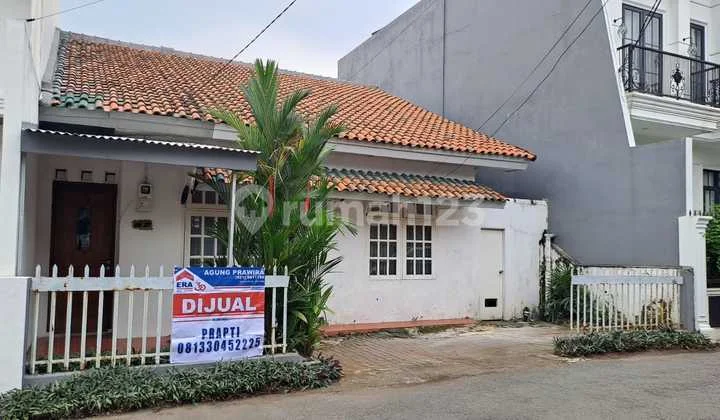 Strategic Location House in Kalibata, Affordable Price, Can Buy in Parts