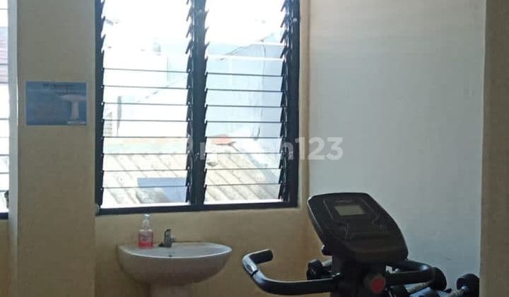 Rumah kost baru di Pasar baru
Jakarta pusat,4 lantai full ,tanah 256 m, SHM