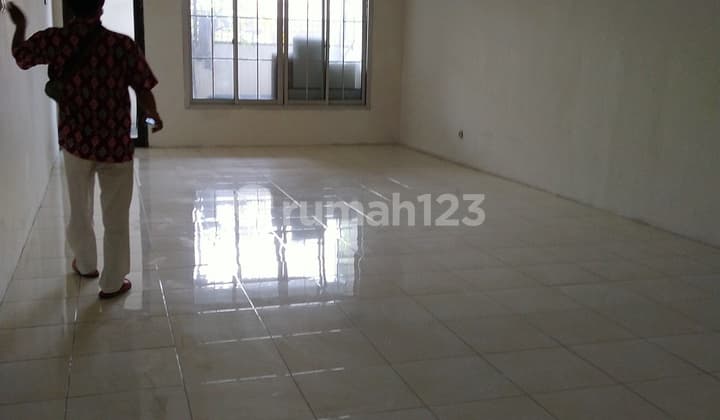 Disewakan ruko gunung Sahari siap huni