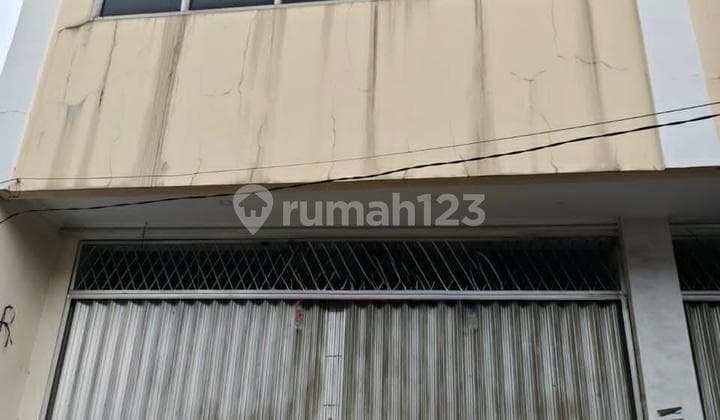 Shop House, in Jatinegara 2 Floors Ready for Use Near Matraman Pramuka