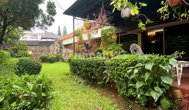 Dijual Rumah Tua Luas Murah di Senayan Kebayoran Baru Jaksel