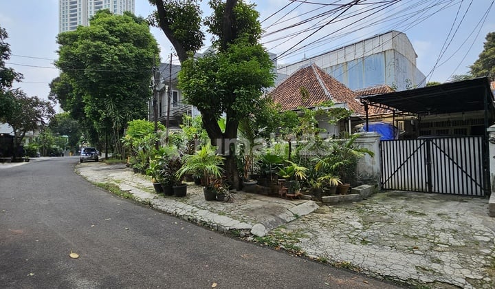 Rumah Tua Hitung Tanah di Senayan Kebayoran Baru Near Pakubuwono