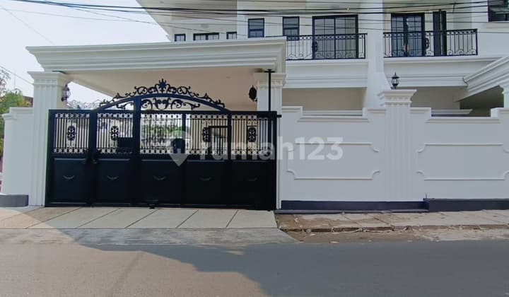 Dijual Rumah Mewah Klasik Di Joglo Kembangan Jakarta Barat