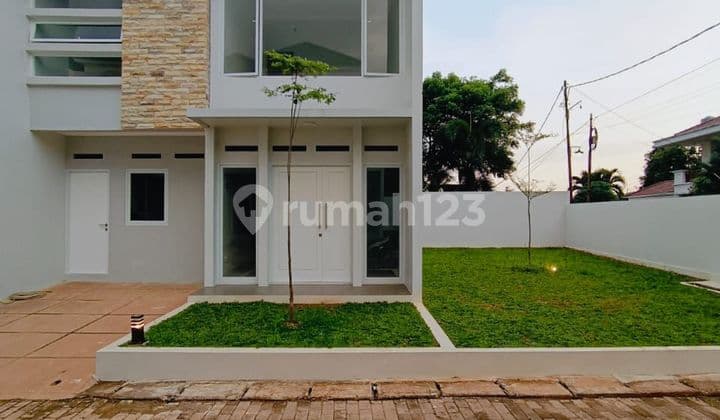 Rumah Baru Posisi Hook Di Kreo Dekat Pesanggrahan