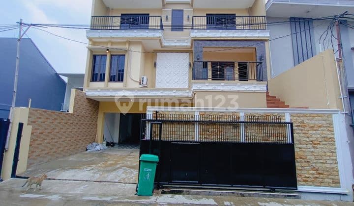 Rumah Mewah 3 Lantai Di Meruya Kembangan Jakarta Barat