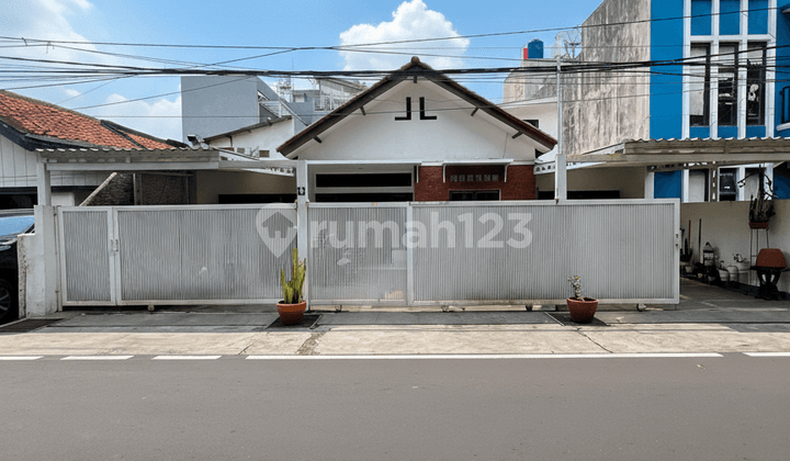 Rumah Siap Huni Strategis Area Senopati Senayan Kebayoran Baru