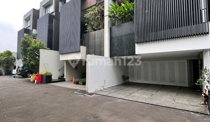 Dijual Rumah Siap Huni Modern Tropical di Cipete Dekat Citos