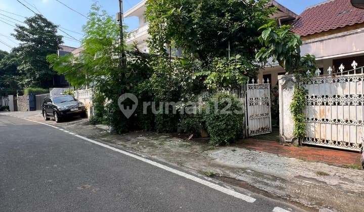 Jual Cepat Rumah Hitung Tanah di Senayan Kebayoran Baru Jaksel