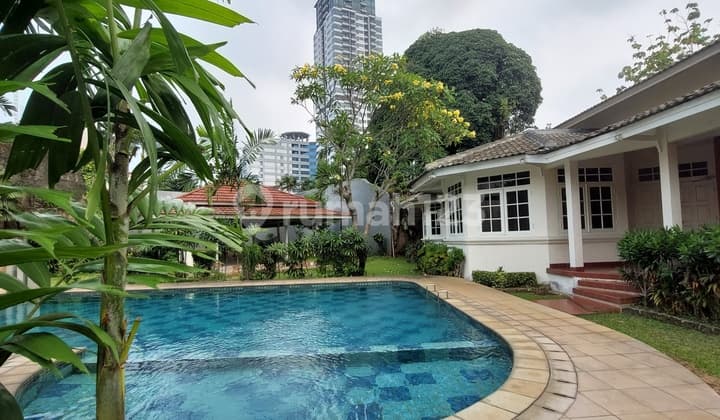 Spacious 1816 m² Modern Tropical House in Jaya Mandala Kuningan Jaksel