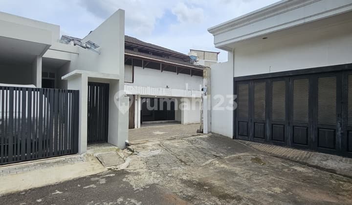 Dijual Rumah Tua Luas Murah Area Senopati Senayan Kebayoran Baru
