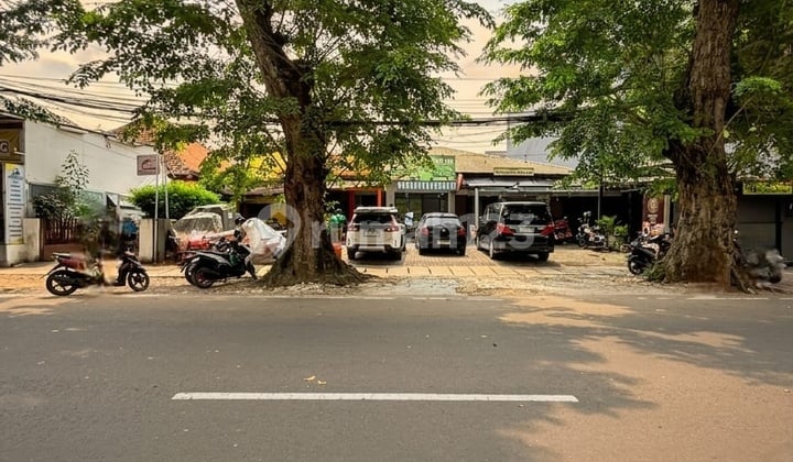 For Sale Count Land Building Ex Restaurant on Pejompongan Raya Benhil