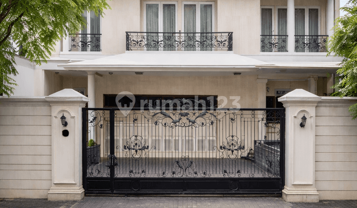 Jual Cepat Rumah Mewah Luas di Patal Senayan Kebayoran Baru