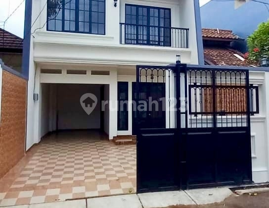 Dijual Rumah Baru Mewah Klasik di Joglo Jakarta Barat