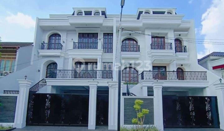Rumah Baru Mewah Dalam Komplek Deplu Cipadu Dekat Pesanggrahan