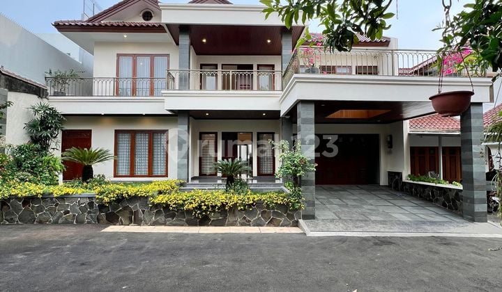 For Sale Luxury House in Jati Padang Near The Park Pejaten