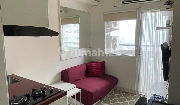 Di sewakan Apartemen Green Pramuka city tower mall full furnish tipe 2BR