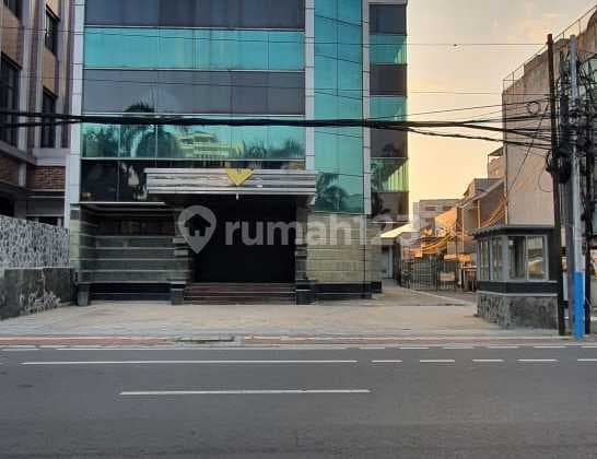 Disewakan Gedung Di Cideng Timur 4 Lantai Hoek