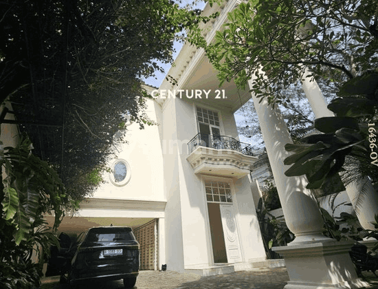 Selanjutnya, berikut terjemahannya ke Bahasa Inggris: For Sale Luxury House European Classic Style In Elite Area Kemang
