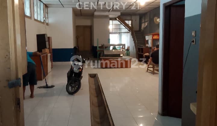 Toko / Ruang Usaha Luas Strategis di Bandung Kota Bandung