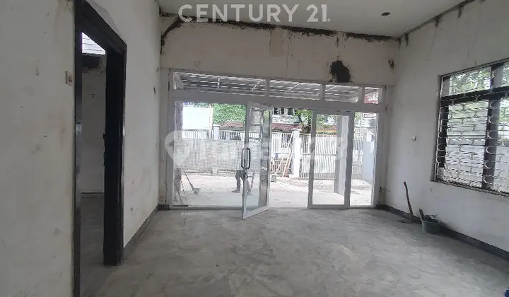 Rumah Utk Kafe/klinik Disayap Burangrang