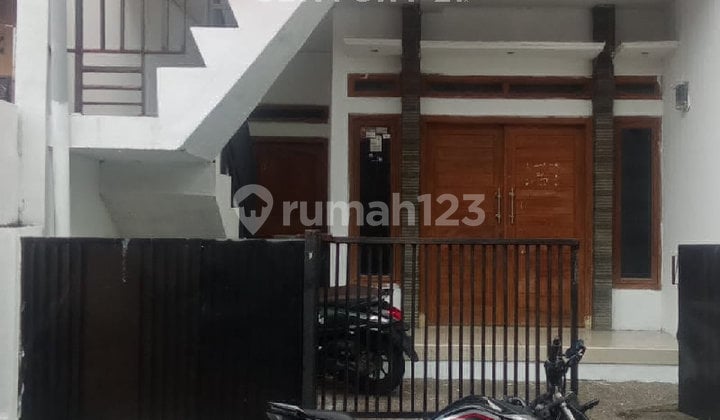 Rumah Sekaligus Kosan Di Dekat RS Immanuel. Masuk Mobil