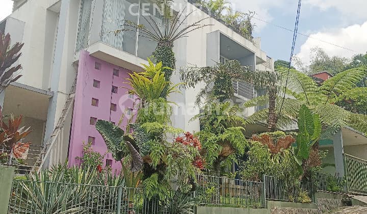Rumah Dgn Konsep Villa Kawasan Bandung Utara