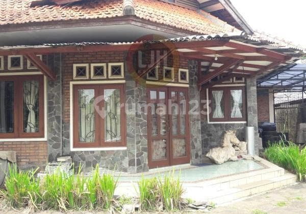 Dijual Rumah Rasa Villa di Jalan Palem Raya Bubulak Kota Bogor