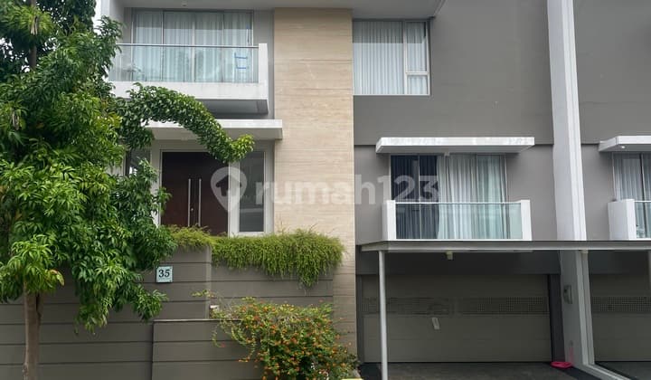 Jual Rumah Besar 2 Lantai 4 Kamar Golf Island