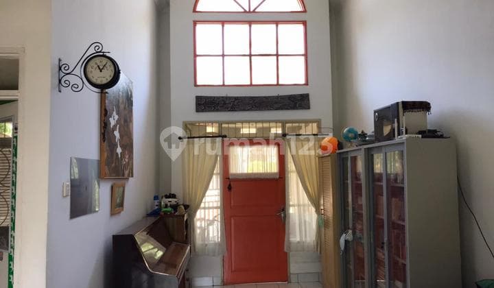 Rumah Nyaman Halaman Depan & Belakang