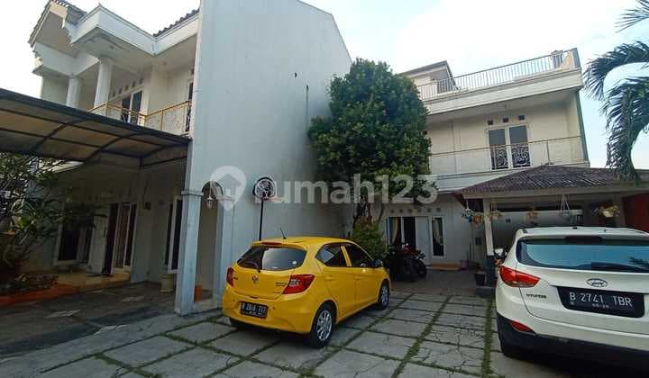 Di Jual: Rumah 2Lt Dalam Cluster di Condet - Batu Ampar