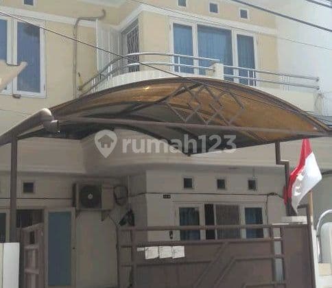 Dijual Cepat Murah Rumah Bagus 2 Lantai di Green Garden Jakarta Barst