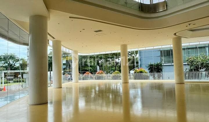 Disewakan Ruang Usaha 6 Lantai Luas 4200 Meter Lokasi Pinggir Jalan Raya Bsd Cocok.buat Shoowroom Atau Office