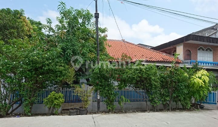 Standard Self-Sufficient House in Tanjung Priok, North Jakarta, Quick Sale
