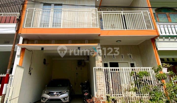 Dijual Rumah 2 Lantai Full Furnished Dijantung Kota Malang