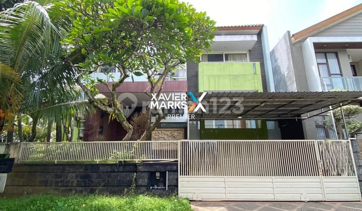 Dijual Rumah Posisi Hook di Kawasan Nieuw Indie Araya Malang