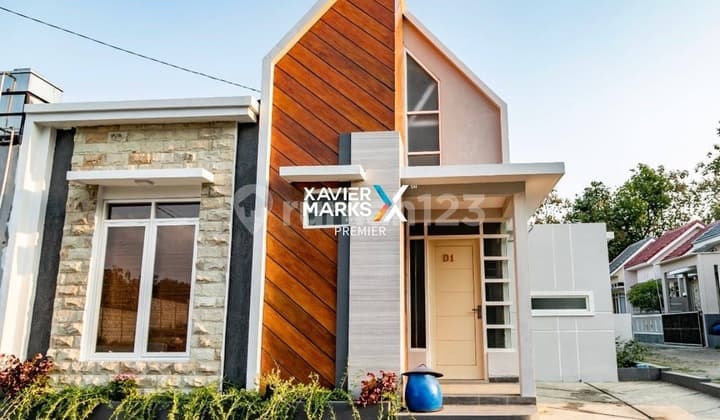 For Quick Sale: Minimalist House with Hook Position in Trunojoyo, Batu Malang