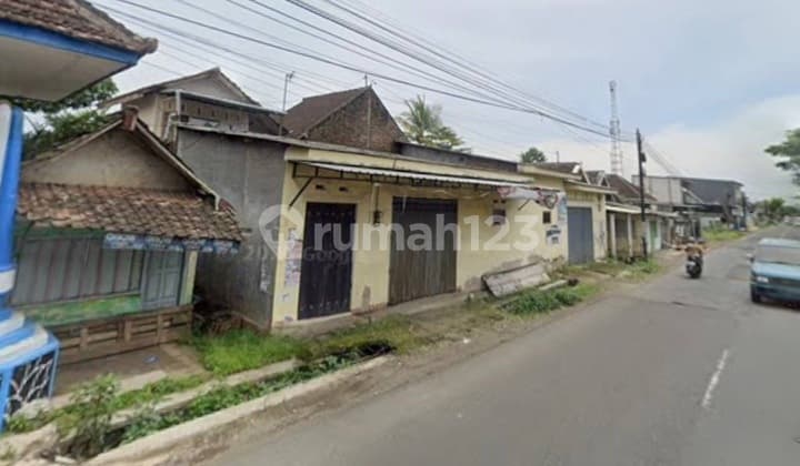 For Quick Sale Business House on Semanding Raya Road Axis, Kepanjen