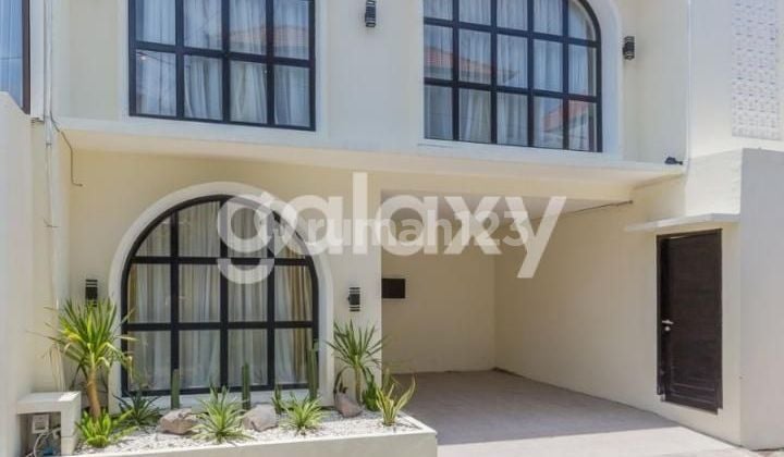 Villa Casa 2 Lantai Seminyak Kerobokan Dijual