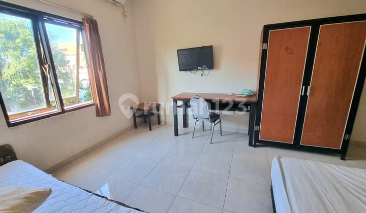 Over Lease Rumah Kost 18 Kamar Lokasi Strategis Leasehold Sampai Dengan Th 2038.