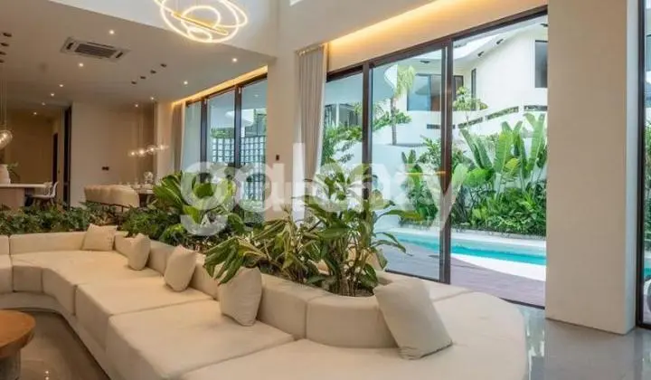Brand New Luxury Villa di Dewi Sri Legian di Jual