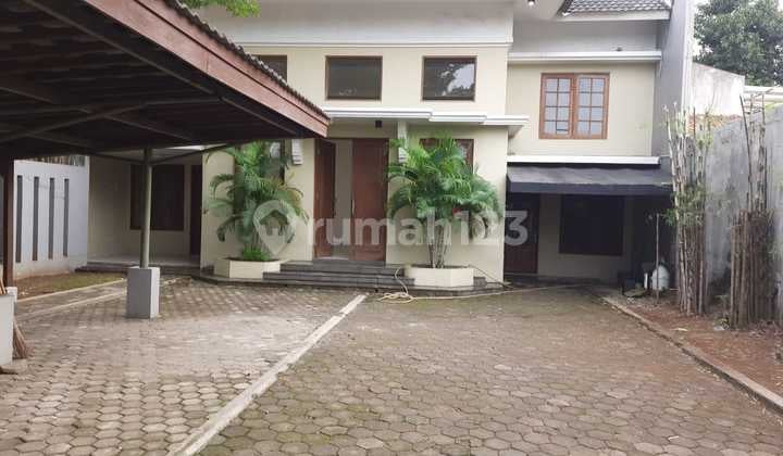 S2266-Cb%0£ 1.5-Story House Land/Building Area 365/200 M2 East Facing 2-Car Street Busy on Ciputat Raya