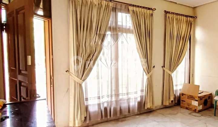 J2094-cb35+&f Rumah 2 Lantai 9x20/250 M2 Hadap Utara Jln 2 Mobil Dlm Kompleks Gate Bersekuriti 24 Jam Di Intercon