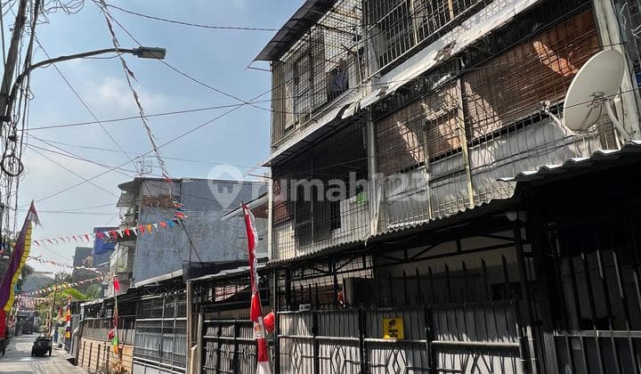 Disewakan Rumah Bentuk Ruko 3 Lantai Di Kavling Polri Seharga 40 Juta Pertahun