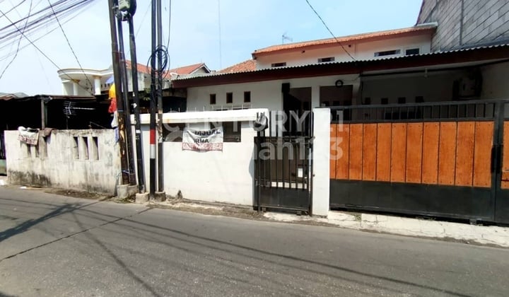 Rumah Tinggal Dekat Fasilitas Umum Di Kramat Jati S8016
