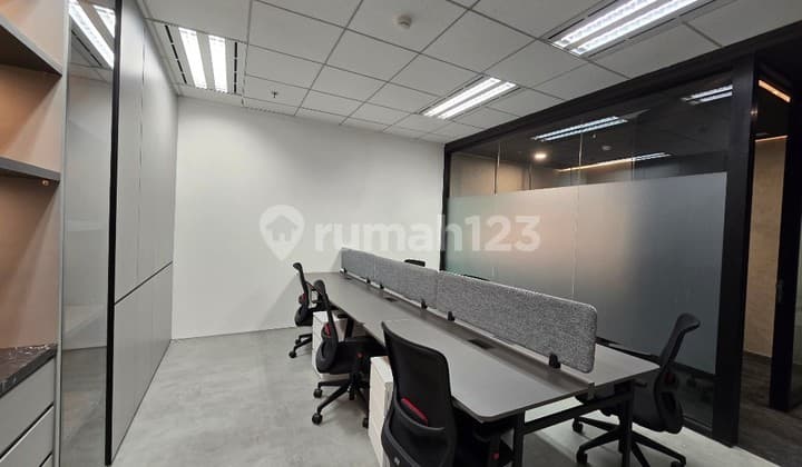 Sewa Kantor Siap Pakai Fully Furnished Pakuwon Tower