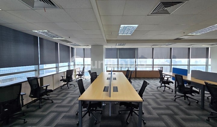 Sewa Office UOB Plaza 238 sqm Furnished Unit Thamrin