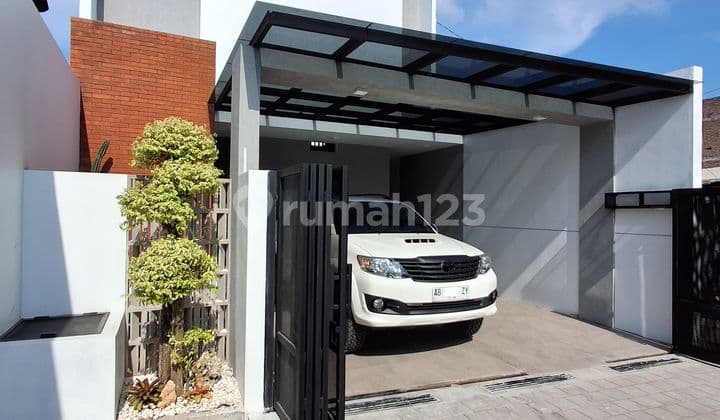 Rumah Bagus Full Furnished Di Ngaglik Sleman Dekat Kampus Uii