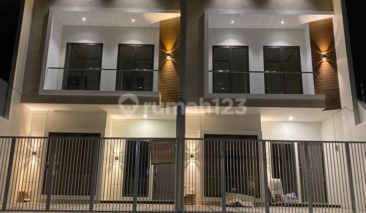 Rumah Cantik Selangkah Ke Raya Merr Rungkut Cuma 2 Unit Saja