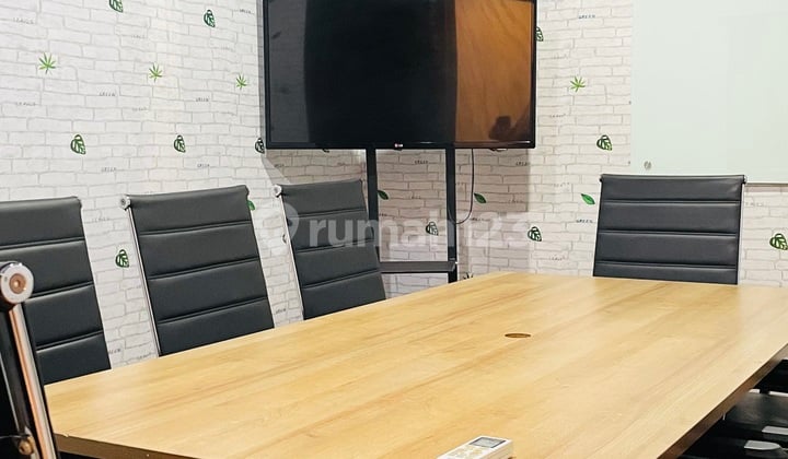 Sewa Ruang Kantor Murah Untuk 8 Orang di Jakarta Barat
