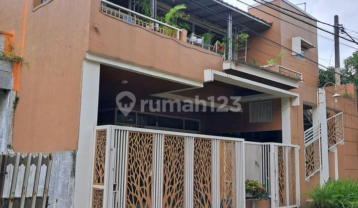 Rumah.2.lantai Hommy.banget Di Area Sayap Jl Kopo